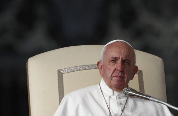 <br />
«Папа кашлял». В Ватикане засекретили информацию о болезни Франциска<br />
