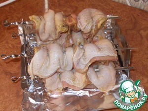 Куриные бедра на шампурах в духовке