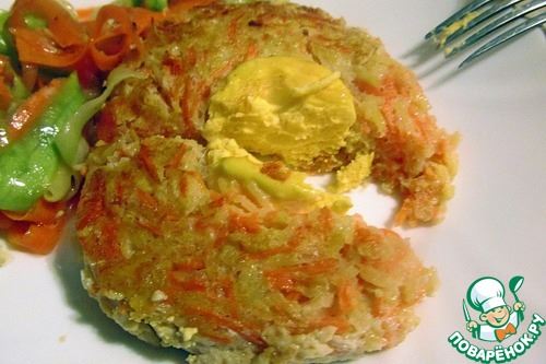 Драники из картофеля и моркови с яйцом