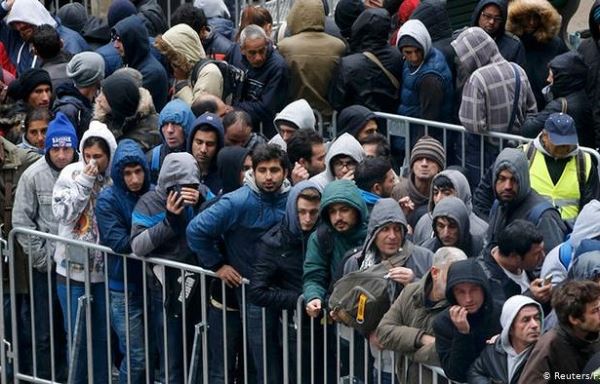 <br />
Австрия обвинила Турцию в использовании беженцев для атаки на ЕС<br />
